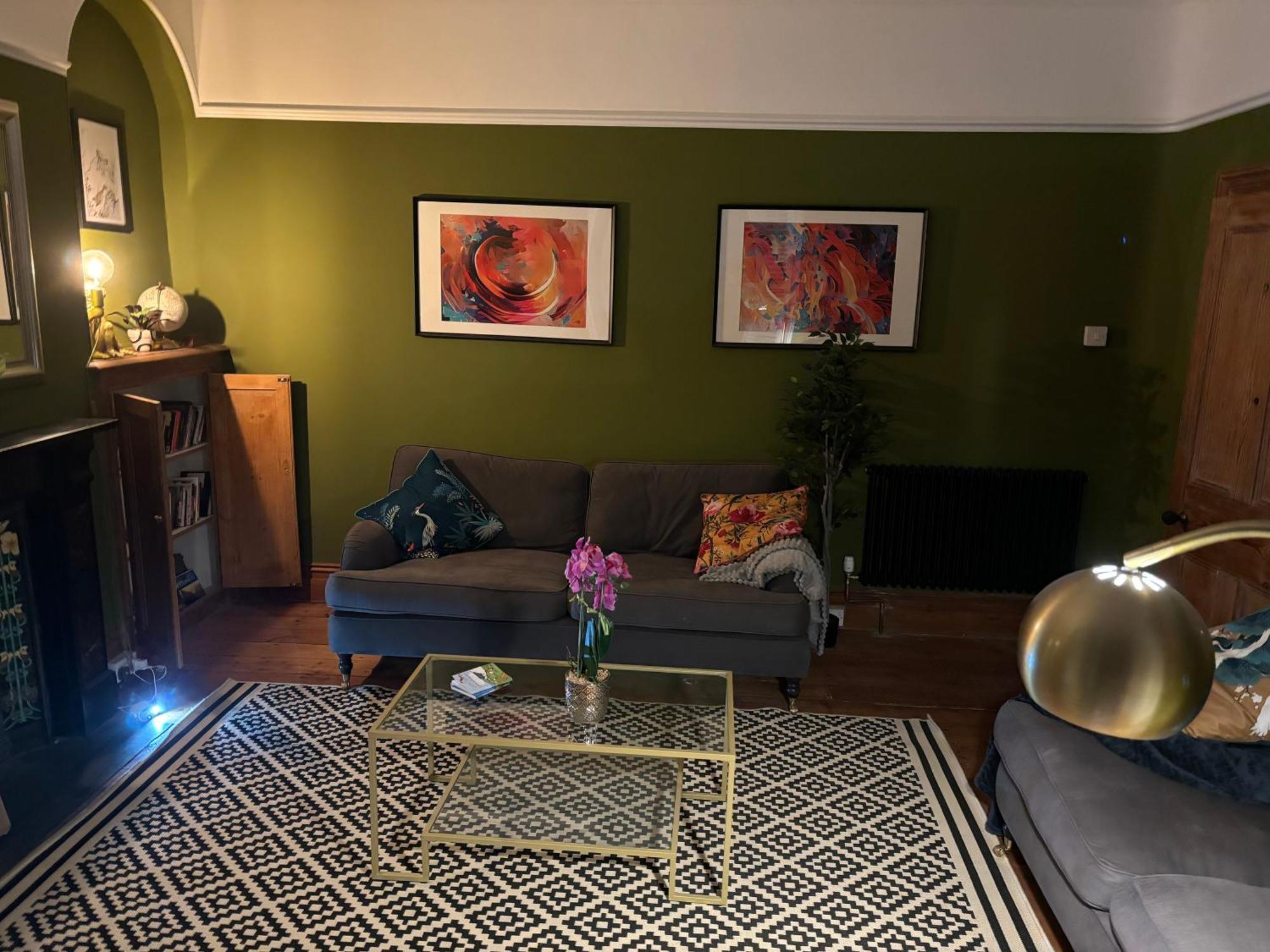 Rhianfa 4 Bedroom House Minutes Walk From The Дом отдыха Нью-Ки