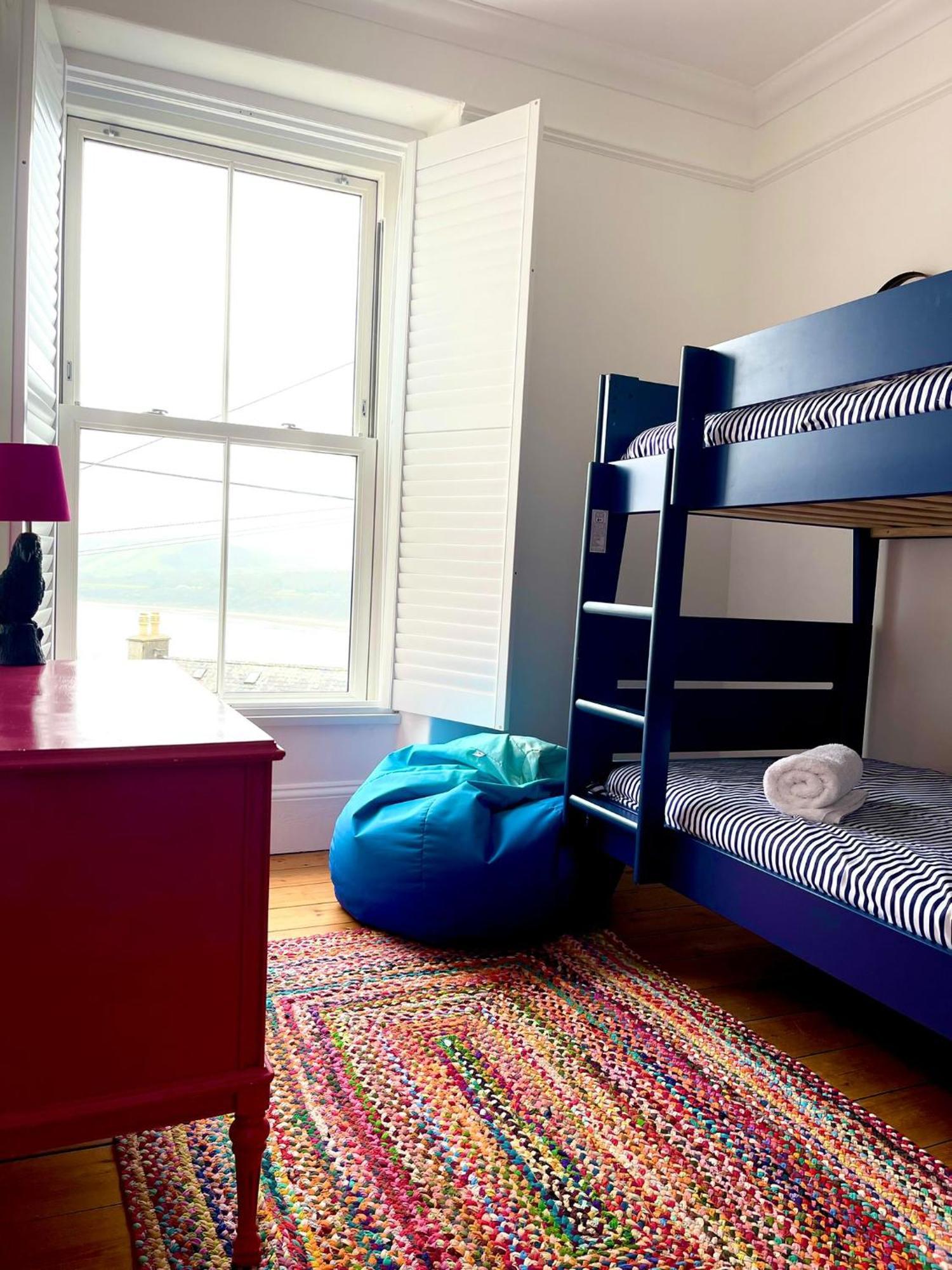 Дом отдыха Rhianfa 4 Bedroom House Minutes Walk From The *