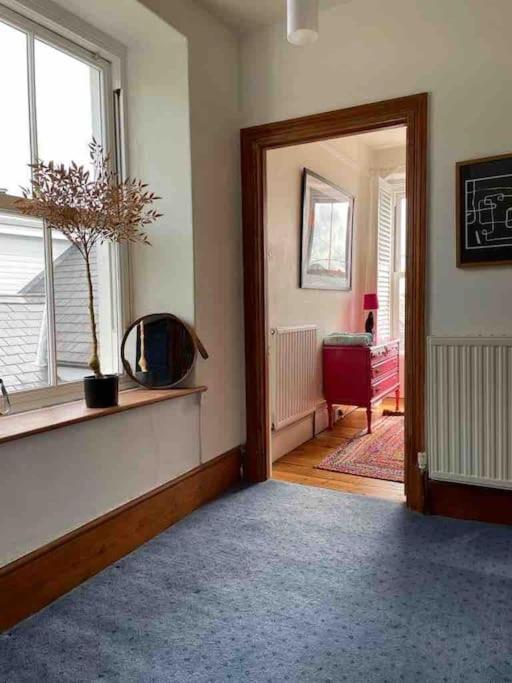 Rhianfa 4 Bedroom House Minutes Walk From The Holiday home *