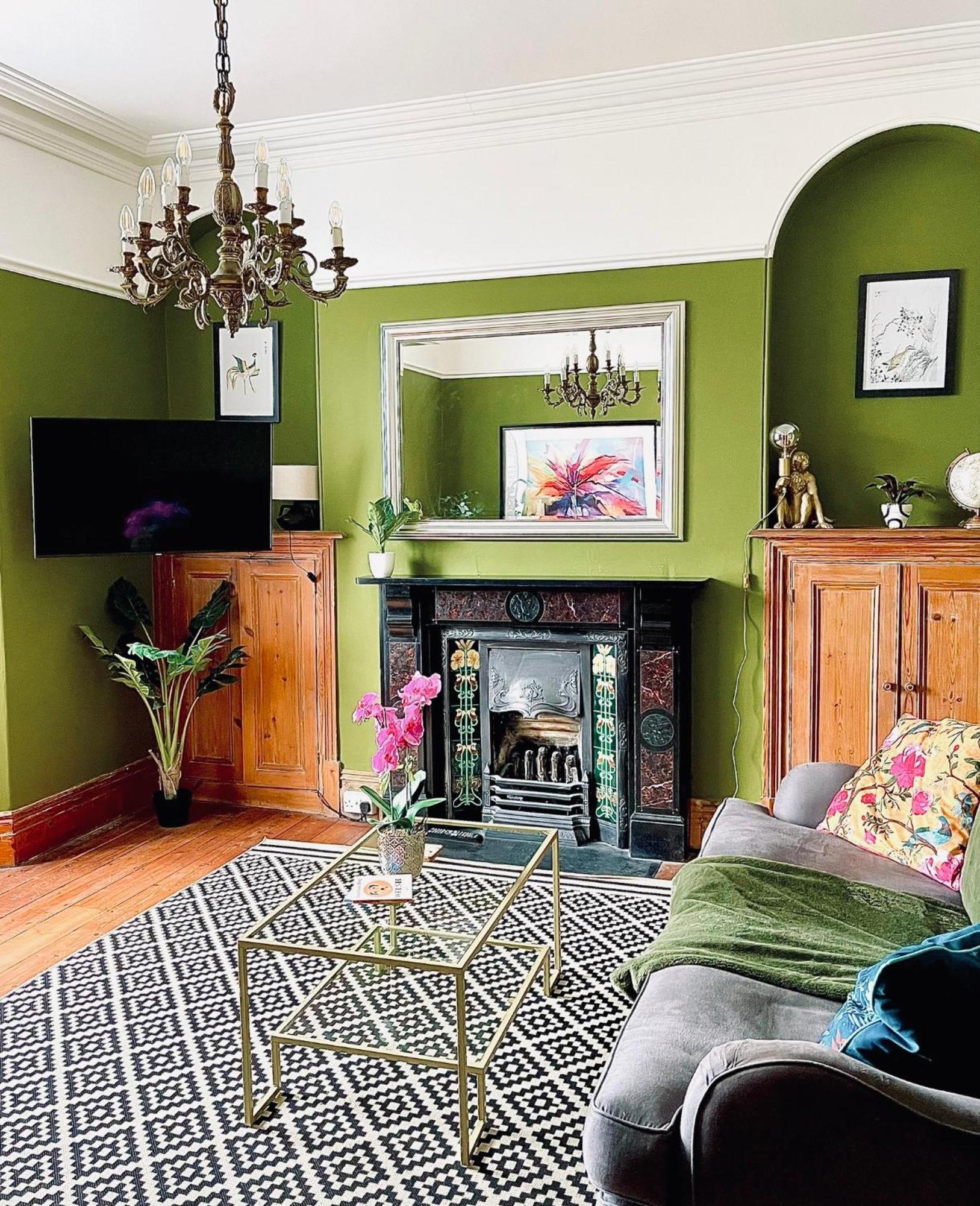 Rhianfa 4 Bedroom House Minutes Walk From The