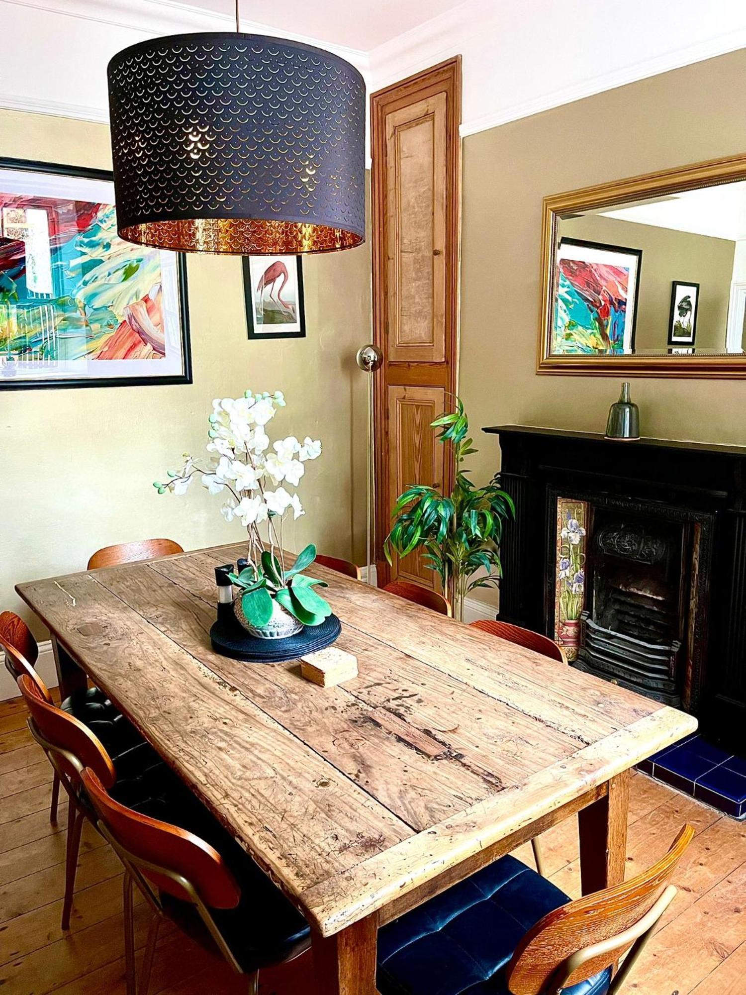Rhianfa 4 Bedroom House Minutes Walk From The Holiday home