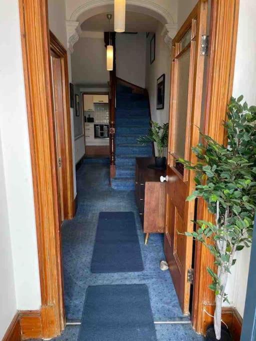 Holiday home Rhianfa 4 Bedroom House Minutes Walk From The *