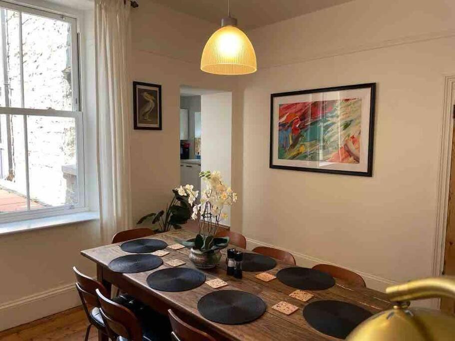 Rhianfa 4 Bedroom House Minutes Walk From The
