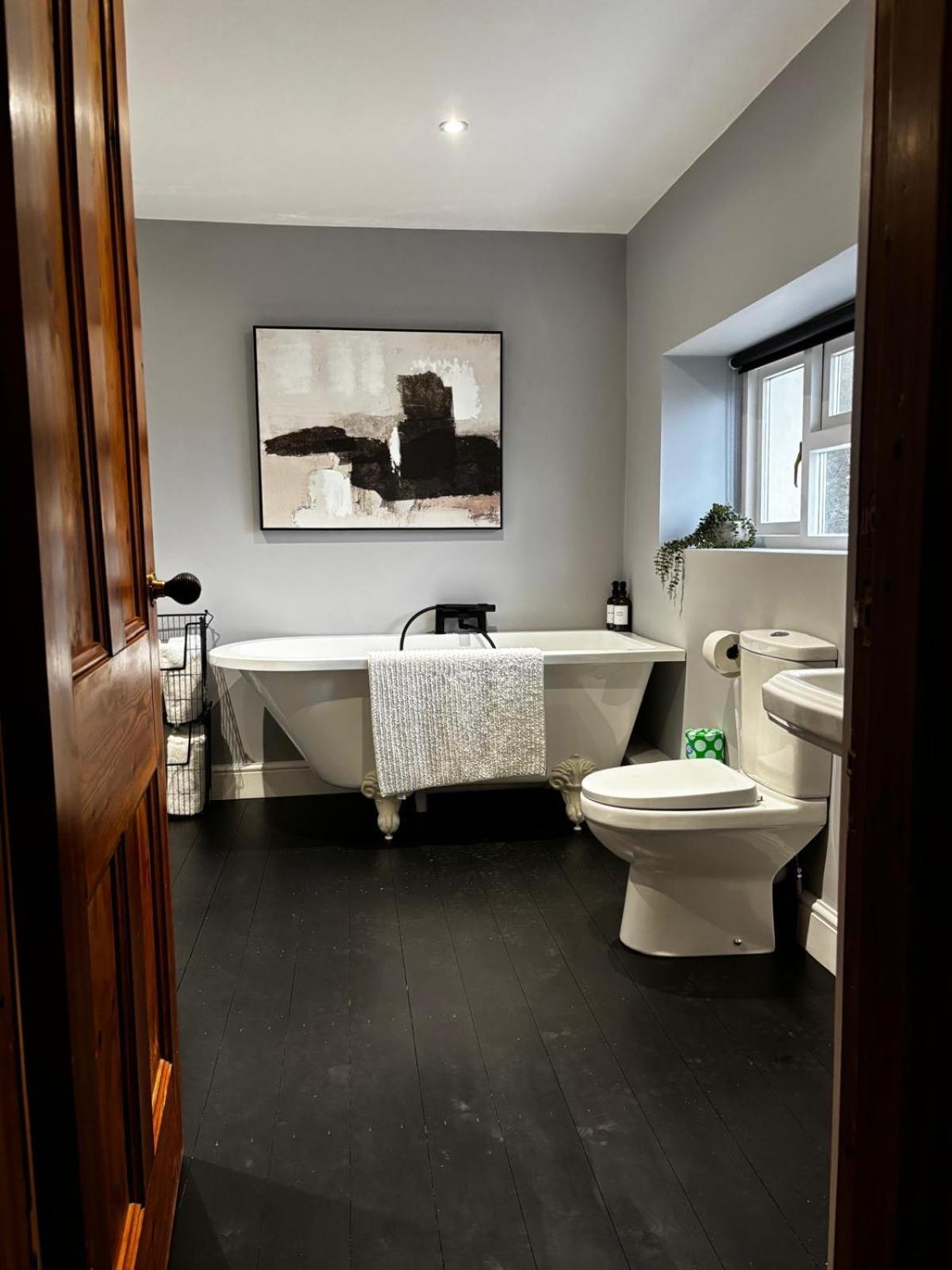 Holiday home Rhianfa 4 Bedroom House Minutes Walk From The